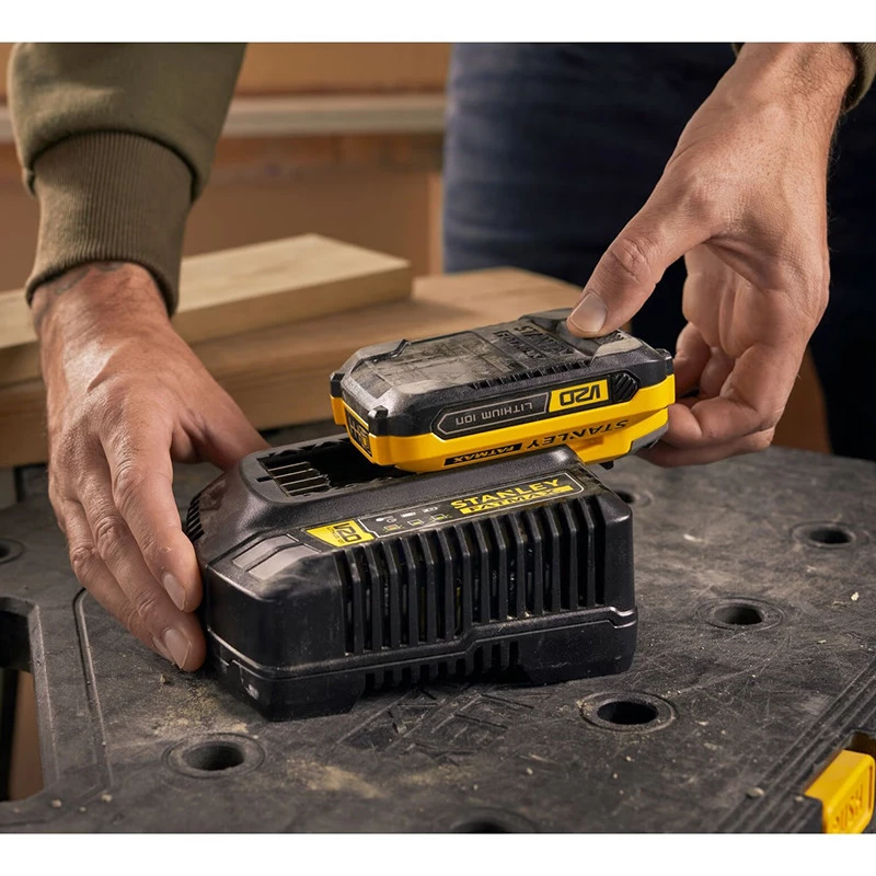 Akulaadija Stanley SFMCB14-QW 18V DC sisend