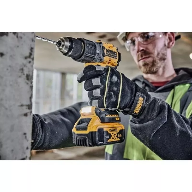 DeWalt DCK2026P2T-QW kombokomplekt DCD805 + DCG405, 18 V XR 2×5,0 Ah must, kollane