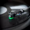 Audio-Technica AT-VM95E/H helipeaga monteeritud fonokassett koos AT-HS6BK peatoega (must/roheline)