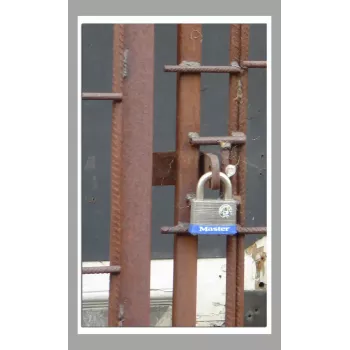 MASTERLOCK tabalukk 51 mm lamineeritud terasest korpusega ja tihvtpüstikumehhanismiga