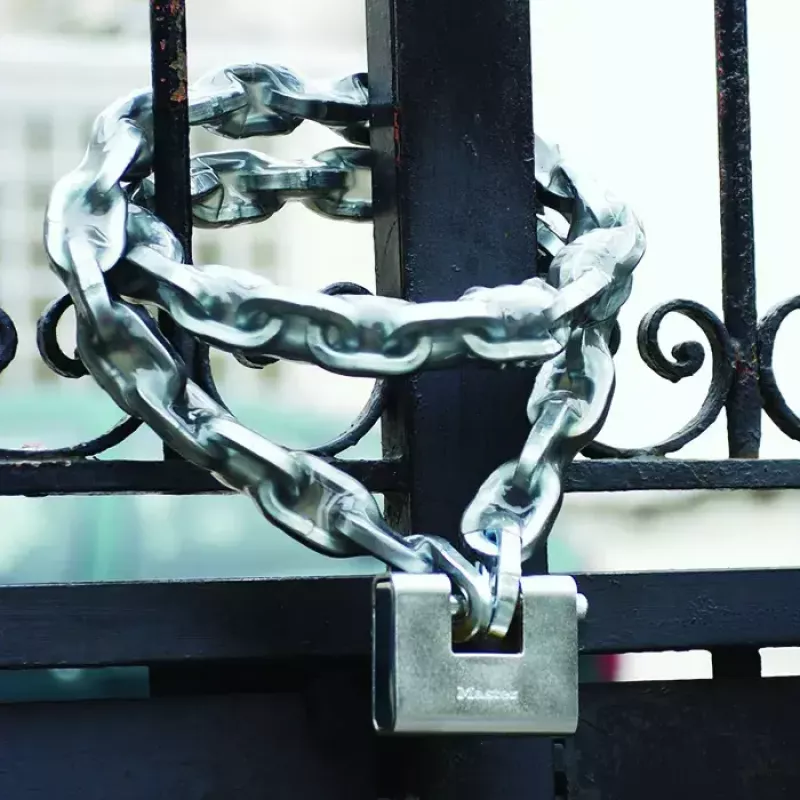 Tablukk MASTER LOCK 680EURD 80mm karastatud terasest varjestatud sangaga
