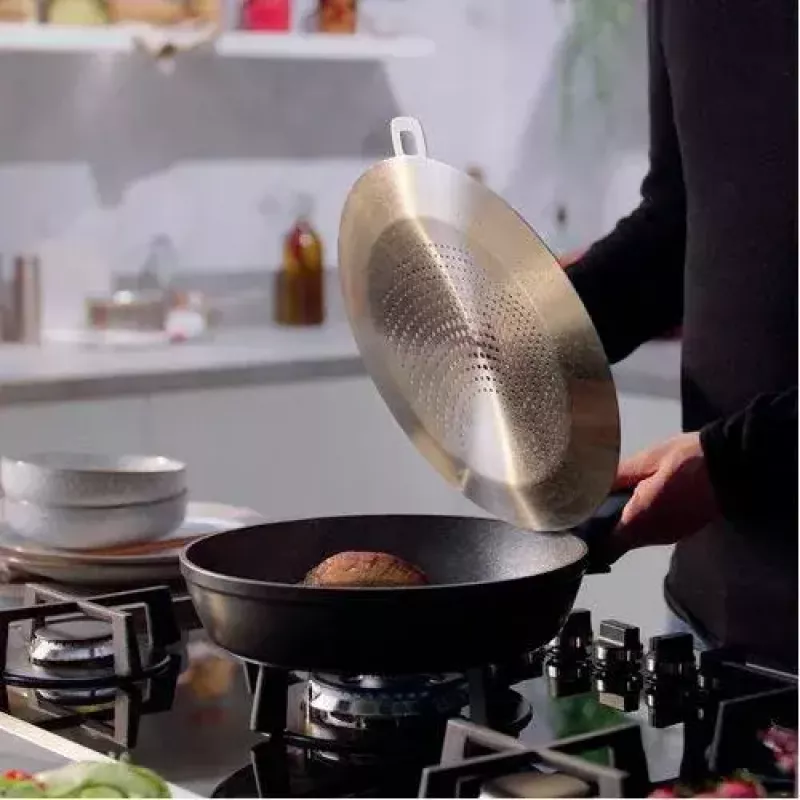 Universaalne pann Fissler Adamant Comfort ümmargune 20 cm must