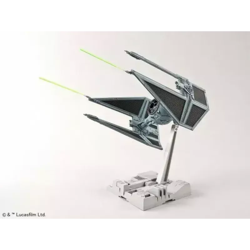 Plastist mudelikomplekt REVELL TIE Interceptor mõõtkavas 1:72 – väljapanekumudeli koostekomplekt