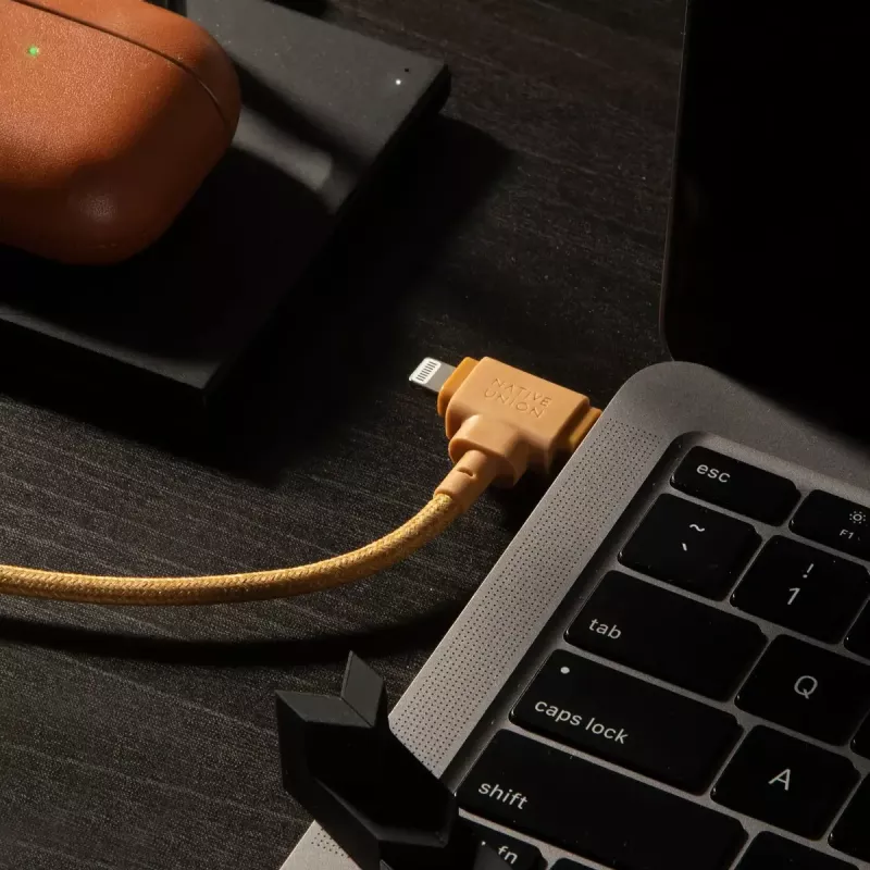 USB-C to USB-C / Lightning kaabel Native Union Belt kaabel Duo, 1.5 m, Roheline