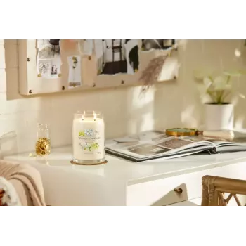Vahaküünal Yankee Candle Midnight Jasmine 157mm Kõrgus 93mm Laius 567g