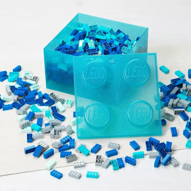 Hoiuklots 4 pealmise kaanega Glitter, room copenhagen — helesinine/läbipaistev LEGO-stiilis hoiukarp
