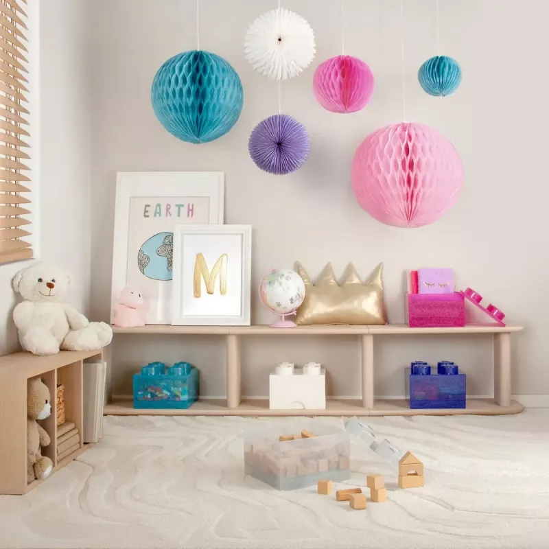 Hoiuklots 4 pealmise kaanega Glitter, room copenhagen — helesinine/läbipaistev LEGO-stiilis hoiukarp