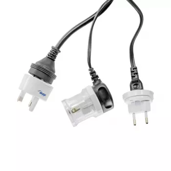 Toiteadapter Akyga AK-AD-61 — siseruumides kasutamiseks 110–240 V, kompaktne valge 48×48×86 mm