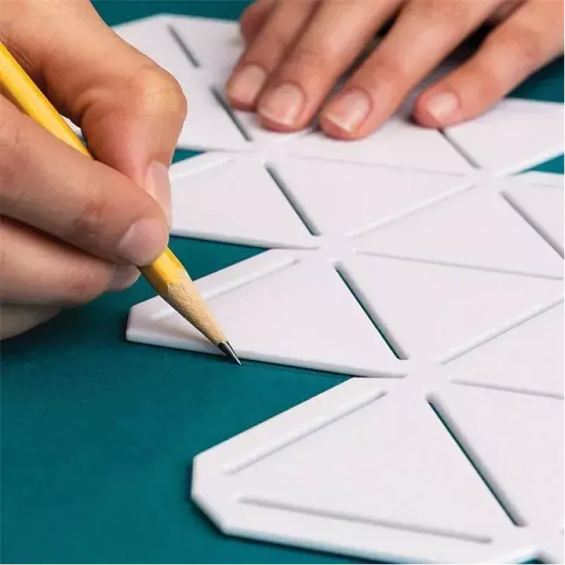 Silhouett-šabloon Fiskars 1059566 valgest plastist täiskasvanutele ja lastele