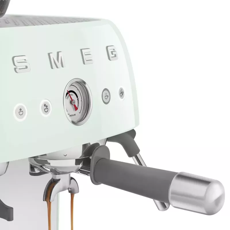 Espressomasin Smeg 2.4L EGF03PGEU