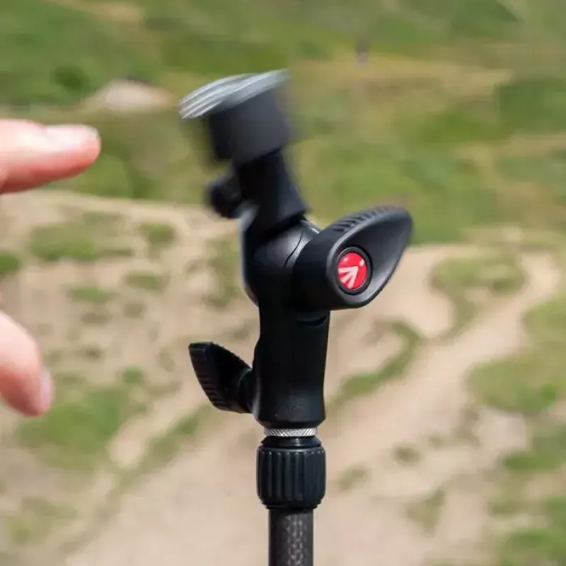 Manfrotto MLH1HS-2 külmkinga kallutuspea valgusliigendiga ja vihmavarjuhoidikuga