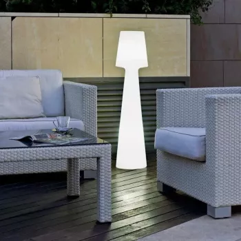 Laetav LED-akulamp NewGarden Lola 110 RGB valge valgus – kaasaskantav sise- ja välisvalgustus