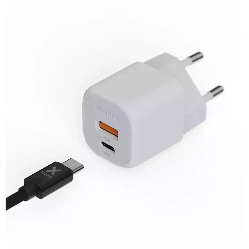Xtorm 20W GaN² Ultra seinaker — 20 W, USB-C, sisetingimustesse, valge