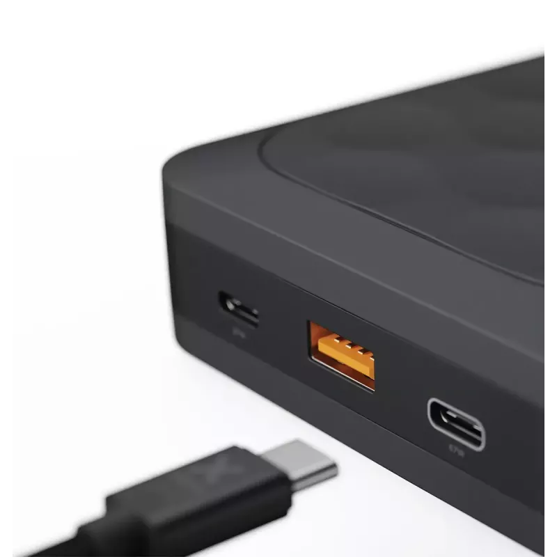 Xtorm 67W Fuel Series akupank 45000mAh