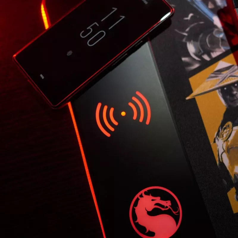 Numskull hiir Pad Mortal Kombat + juhtmevaba laadimine 30x80cm