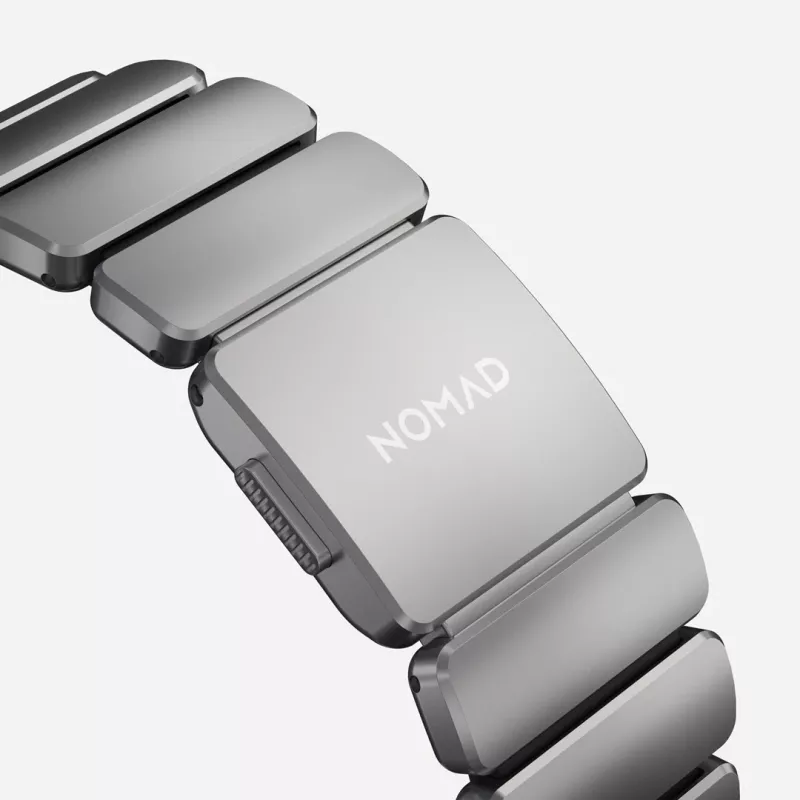 NOMAD Stratos Band - titaanist käepael Apple Watchile 49mm FKM-iga (looduslik titaan, must FKM)