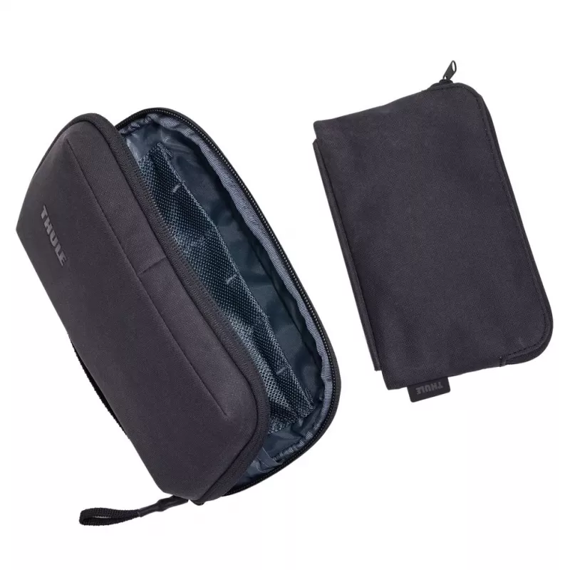 Thule 5440 Aion reisikorraldaja must