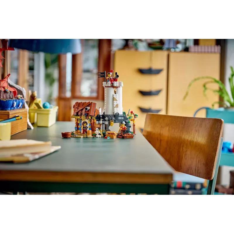 LEGO Creator 3-in-1 31387 Ikooniline piraadilaev (1074 osa)
