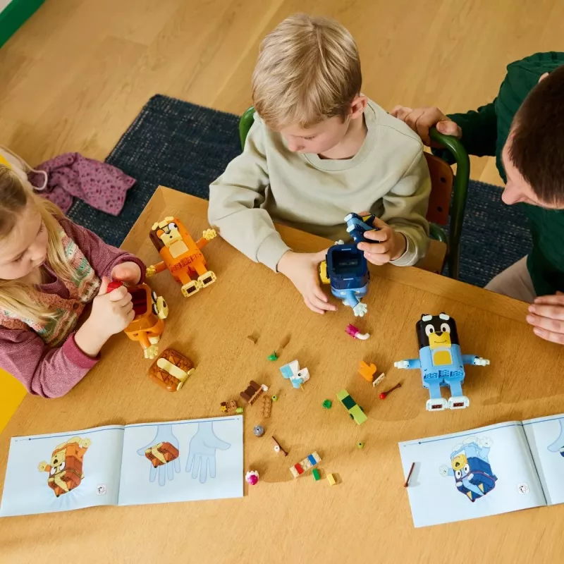 LEGO Bluey 11217 Klotsidest ehitatud Bluey pere (466 osa)
