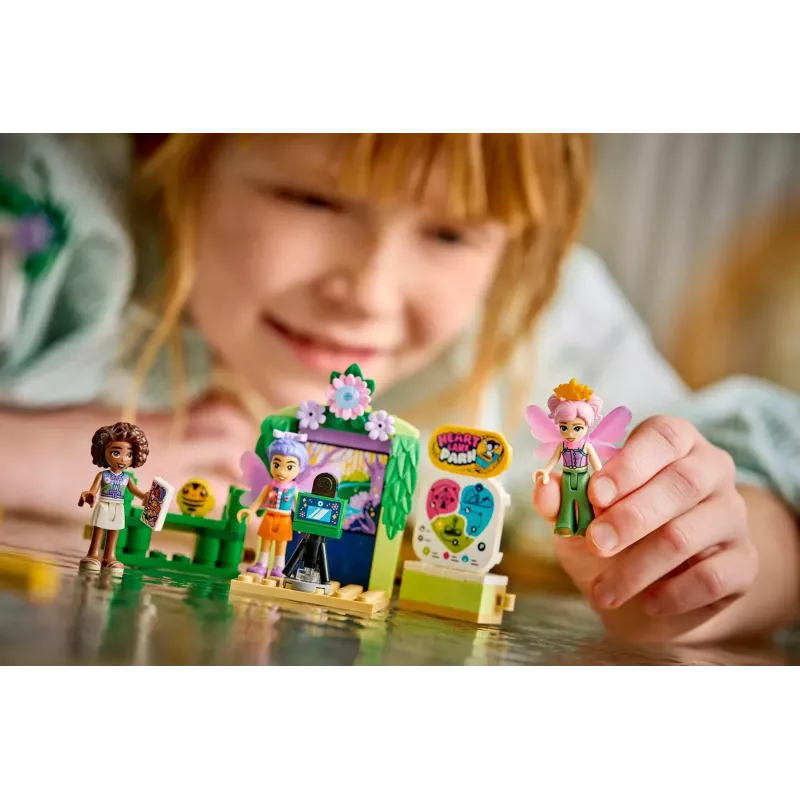 LEGO Friends 42702 Pöörlev lille- ja haldja-teetassisõit (321 osa)