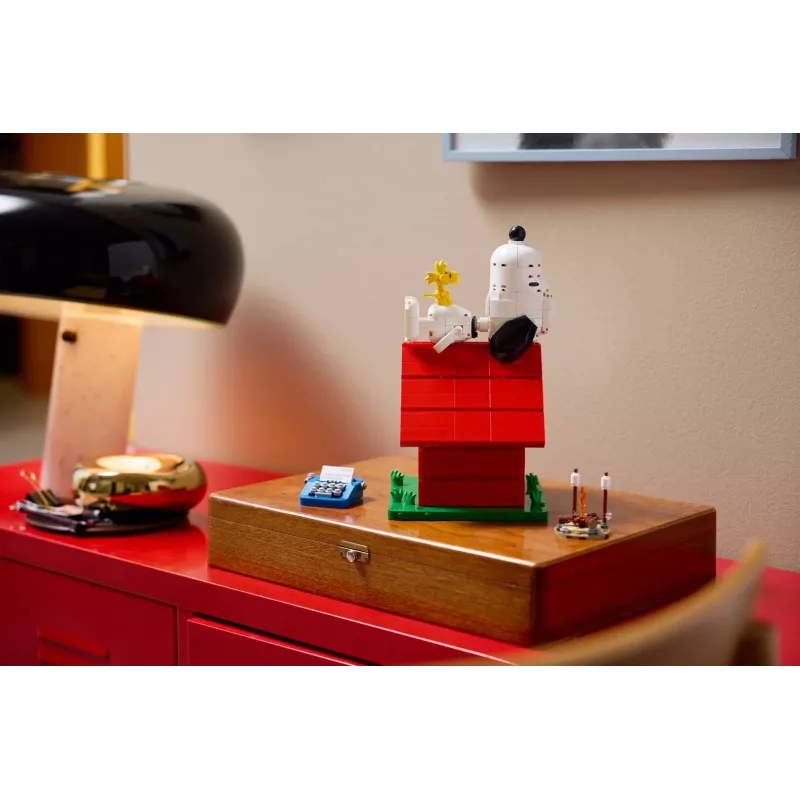 LEGO Ideas 21368 Peanuts Snoopy koerakuut 1327-osaline ehituskomplekt
