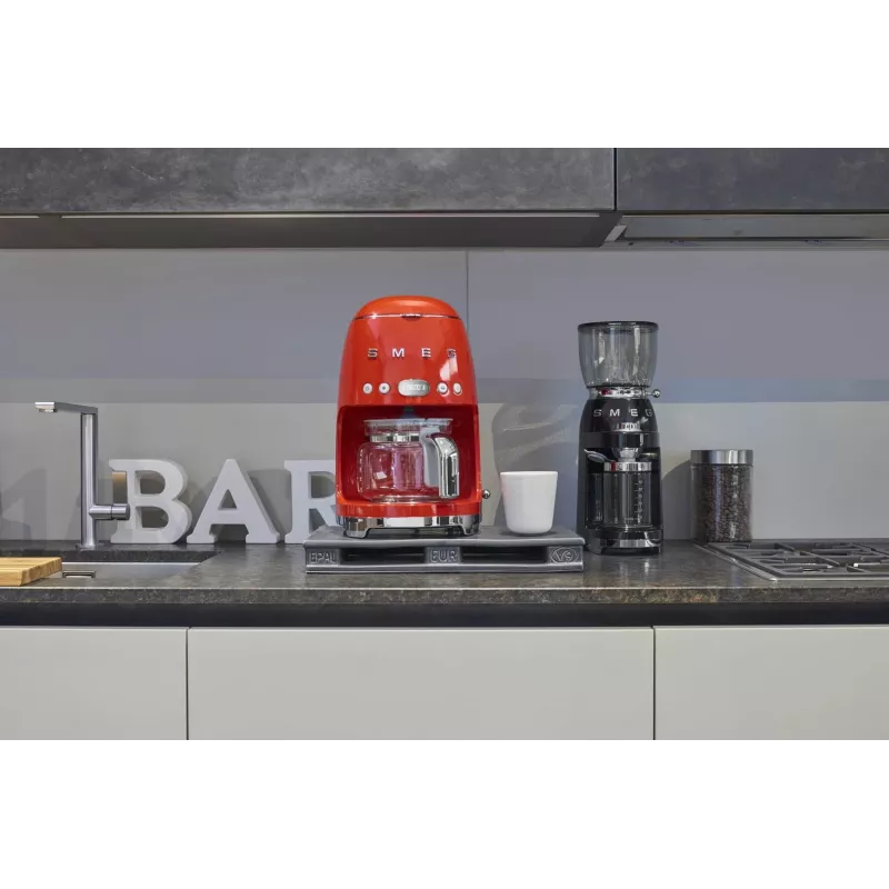 Smeg DCF02RDEU 50's Style Tilgakohvimasin 10 tassi 1,4 L Punane