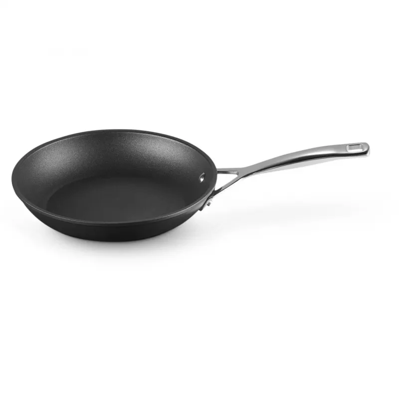 Le Creuset karastatud kleepumisvastane madal praepann, 28 cm, must