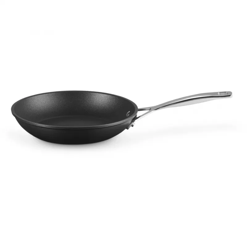 Le Creuset karastatud kleepumisvastane madal praepann, 28 cm, must