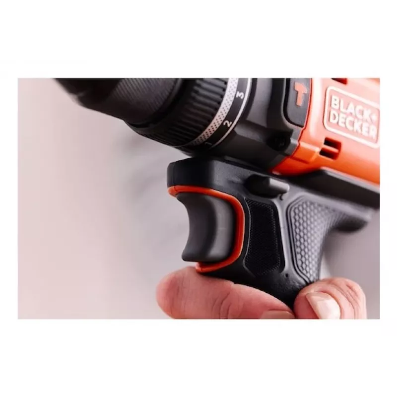 Black & Decker BLD683XN-XJ Juhtmega Löökpuur 680W 13mm Võtmega Padrun 0-3000 Pööret/min Must/Oranž