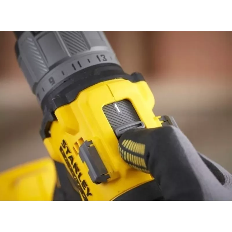 STANLEY FATMAX SFMCD726D2T 18V Harjadeta Juhtmeta Kombipuur (2x 2.0Ah Akud, Laadija, TSTAK Karp)