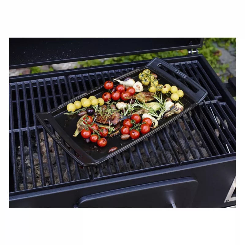 Staub Ristkülikukujuline Malmist Praadimispann Kaanega, Must, Induktsiooniga Ühilduv, 38 cm