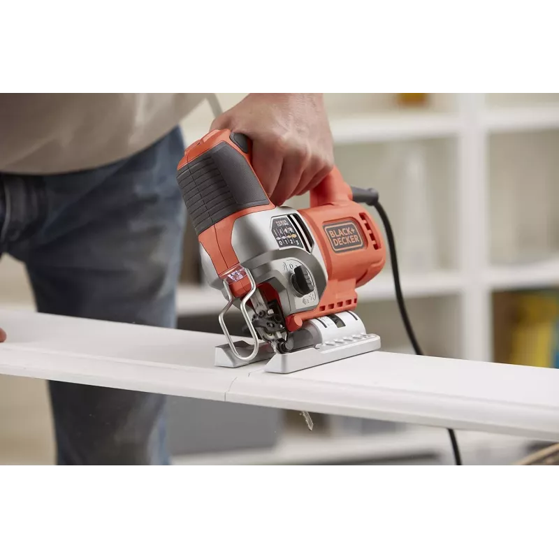 Black & Decker BES610K-QS 650W Pendelketassaag komplektkarbis