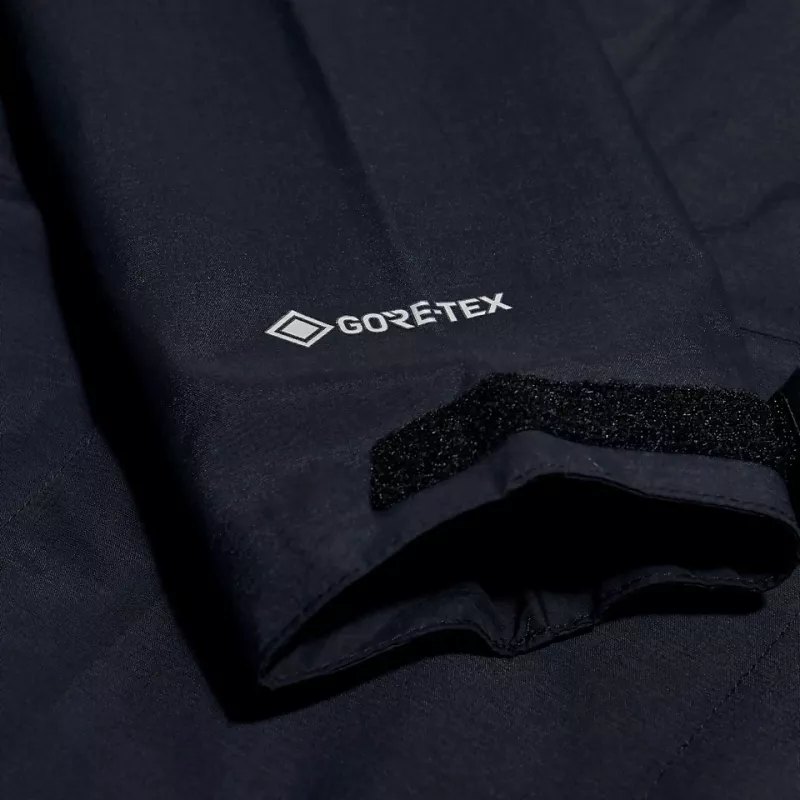 Berghaus Hillwalker Gore-Tex InterActive Jope - Naiste jope, suurus S (must)