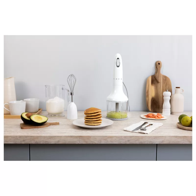 SMEG HBF03WHEU Saumikser, 700W, roostevabast terasest segamisvars, valge