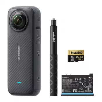Insta360 X4 Adventure Bundle - 8K 360° kaamera selfiepulga, lisapatarei ja 64GB mälukaardiga