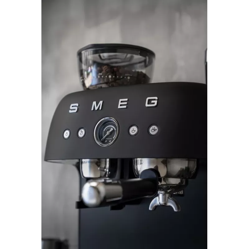 Smeg EGF03BLMEU Espressokohvimasin veskiga, 1650 W, must