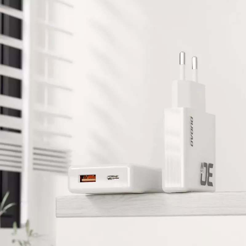 Dudao A30EU GaN 30W USB-C USB-A seinadapter koos USB-C–USB-C kaabliga 1m valge
