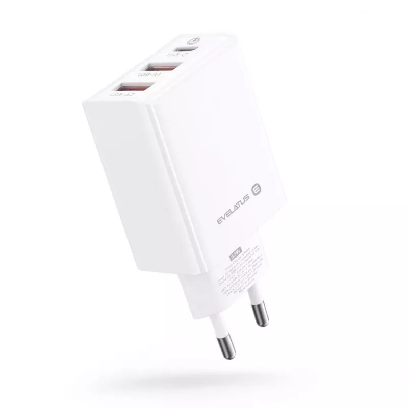 Evelatus ETC06 Reisilaadija EU Sein 3 Porti 32W USB-C / USB-A2 Valge