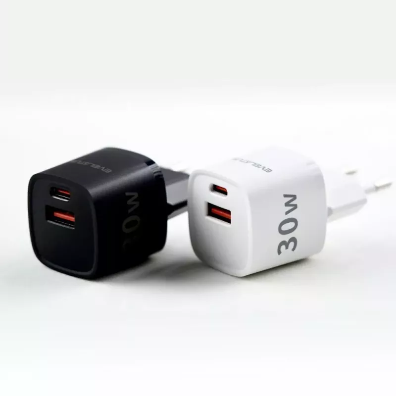 Evelatus USB-A ja USB-C 30W Max EL laadija must