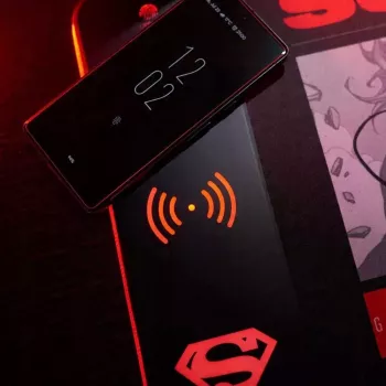 Numskull Mauspad DC Comics Superman Wireless Charge 30x80cm