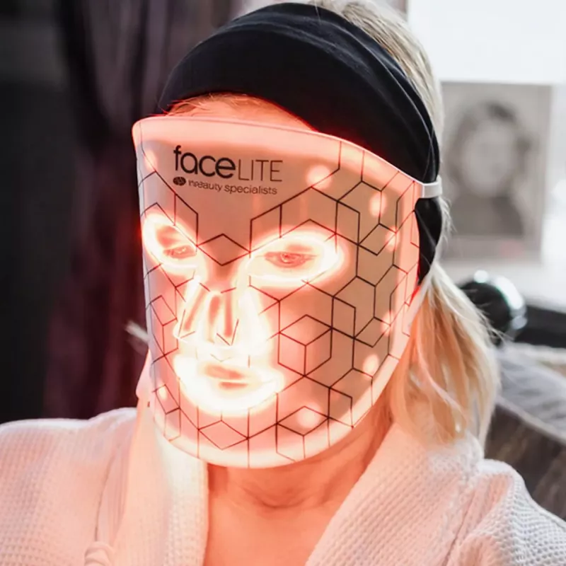 RIO FCLT2-BOT-EU/1.1 Facelite2 Evolution IPL karvade eemaldamise seade rahvusvaheliste adapteritega (US, EU, UK, CH)