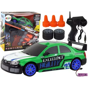 LEAN TOYS Kaugjuhitav Sportauto R/C 1:24 Roheline Vahetatavate Ratastega