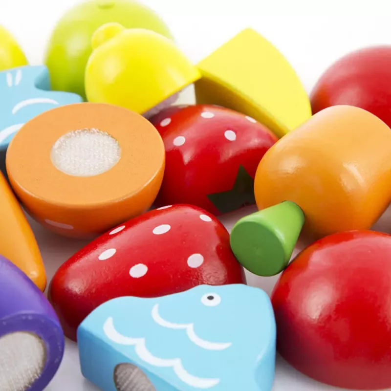 LEAN TOYS Köögivilja- ja puuviljalõikamiskomplekt ämbriga, lõikelaud ja nuga, puidust