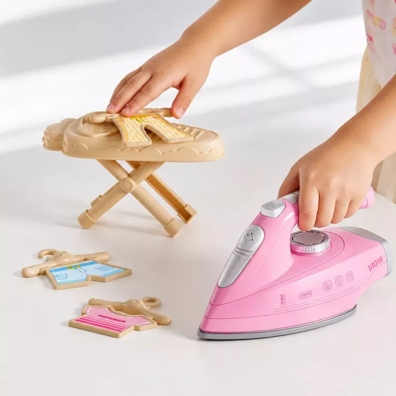 LEAN TOYS Triikimiskomplekt triikrauaga, vibratsiooni, valguse ja heliefektidega