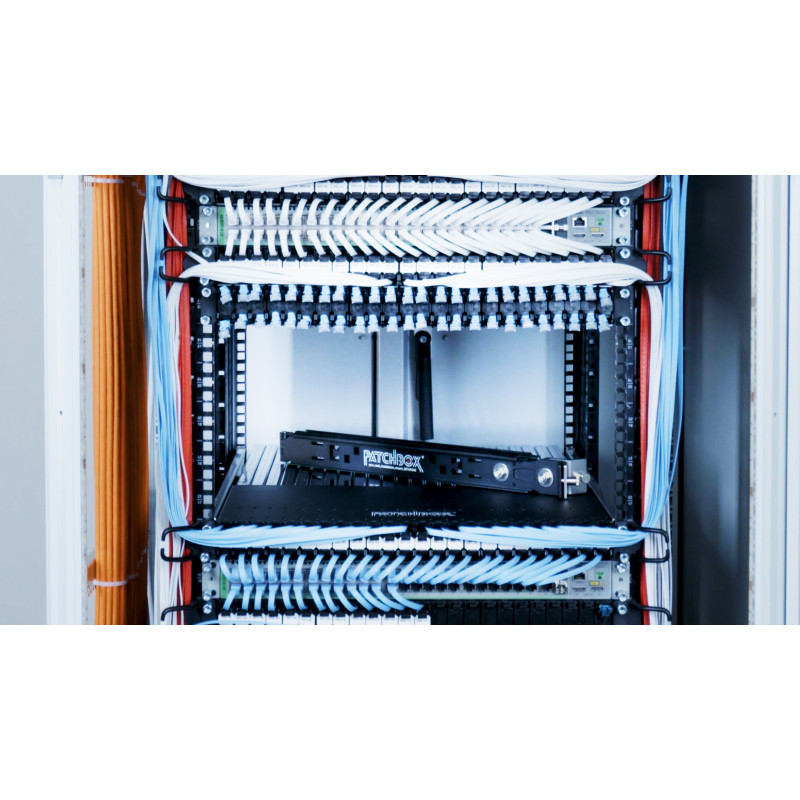 PATCHBOX Setup.exe riiulikinnitusvahend 19-tollisele seadmele, must