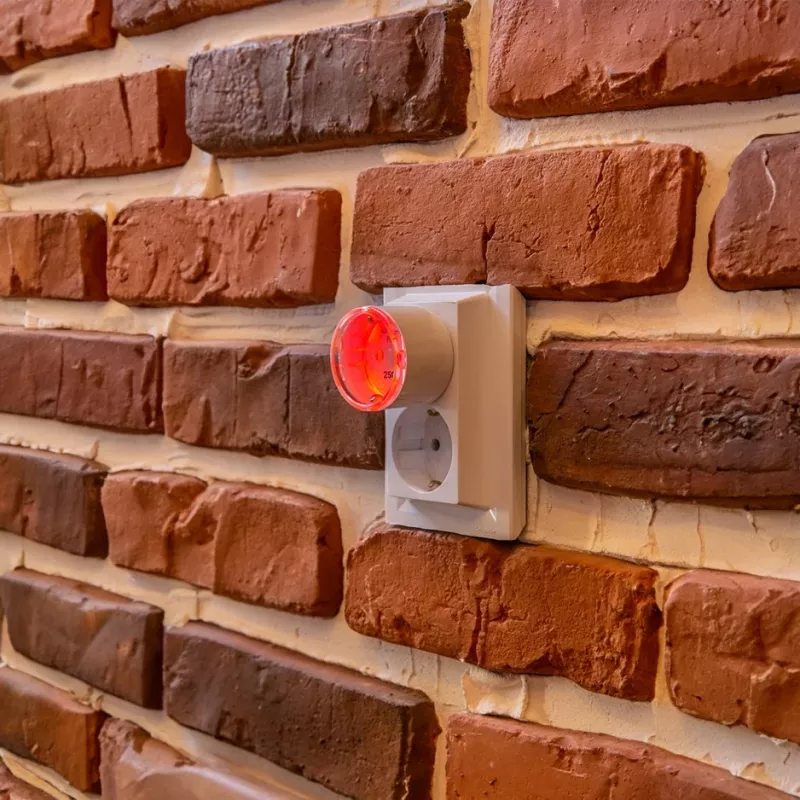 Nutikas pistikupesa Shelly Plug S Gen3 — „Wi‑Fi“ nutikas pistikupesa energiaseirega, Tüüp F, 110–230 V, 2500 W, valge