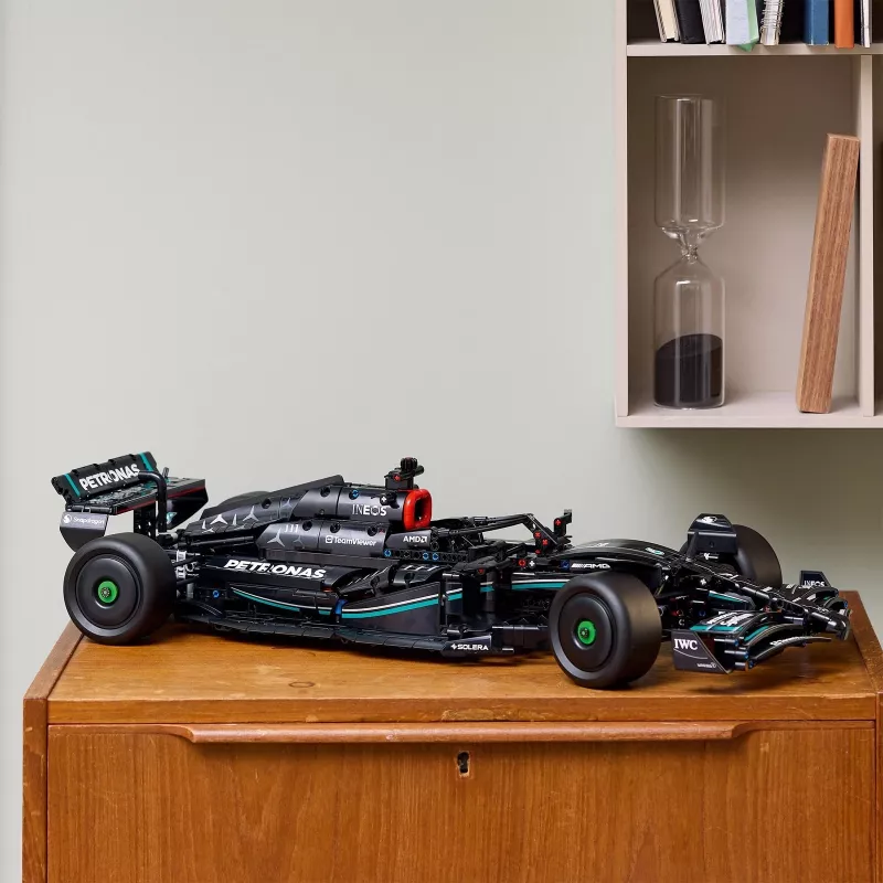 LEGO Technic mudelikomplekt Mercedes‑AMG F1 W14 E Performance — 1,432 detaili, soovitatav vanus 18+