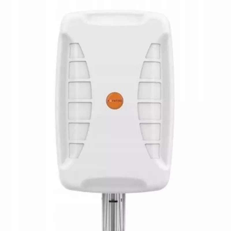 Võrguantenn Poynting XPOL-24 SMA, kaheribaline 0,617–0,96 ja 1,71–4,2 GHz, võimendus 11 dBi, 50 Ω, SMA isane