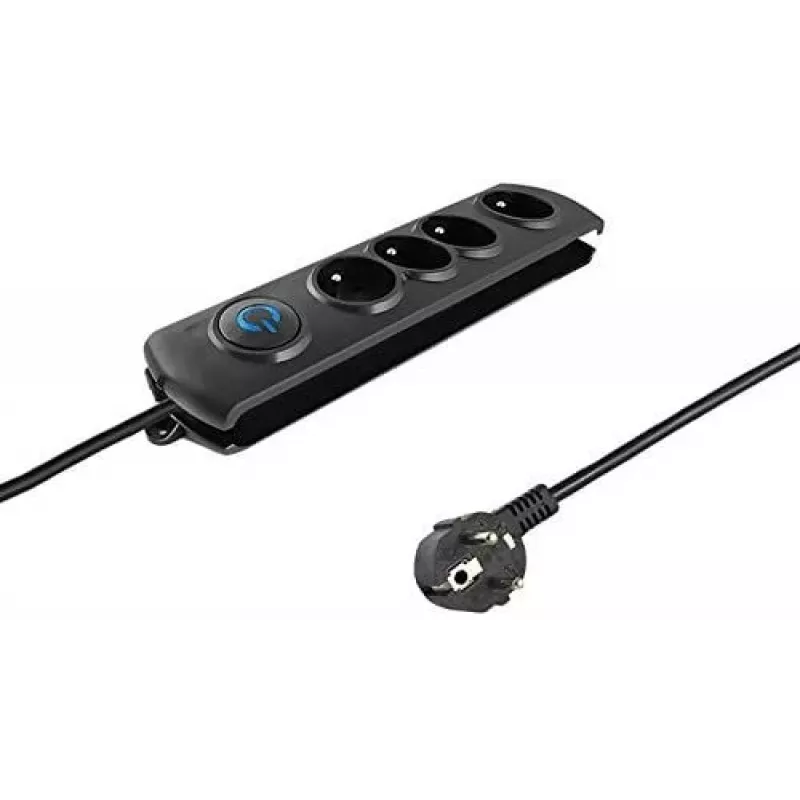 Qoltec 50105 pikendusjuhe koos ülepingekaitsmega, 4 musta pistikupesa