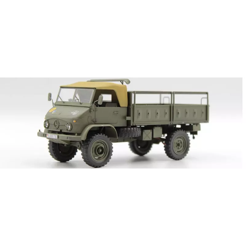 Plastikmudel sõiduk UNIMOG 404 S 1/35